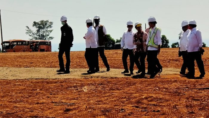 Presiden Jokowi Pantau Pembangunan Kawasan Industri di Batang