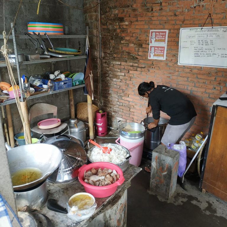 Dapur Gendong Bantu RSUP Sardjito Penuhi Kebutuhan Makan Malam Pasien Tenda Darurat