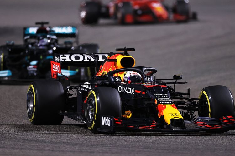 Pebalap Red Bull Racing Max Verstappen Alami Kecelakaan Pada Ajang F1 GP Inggris 2021