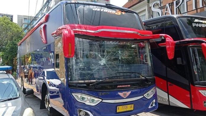 Polsek Gondokusuman Tangkap Pelaku Perusakan Bus Tim Arema FC