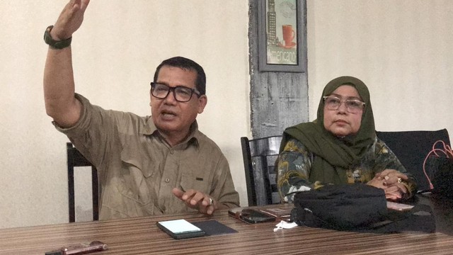 Dekan FISIP UNRI Bantah Tuduhan Lecehkan Mahasiswi