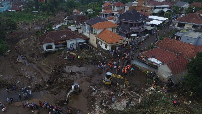 BMKG Sebut Cuaca Ekstrem Sebagai Pemicu Terjadinya Banjir di Batu Malang