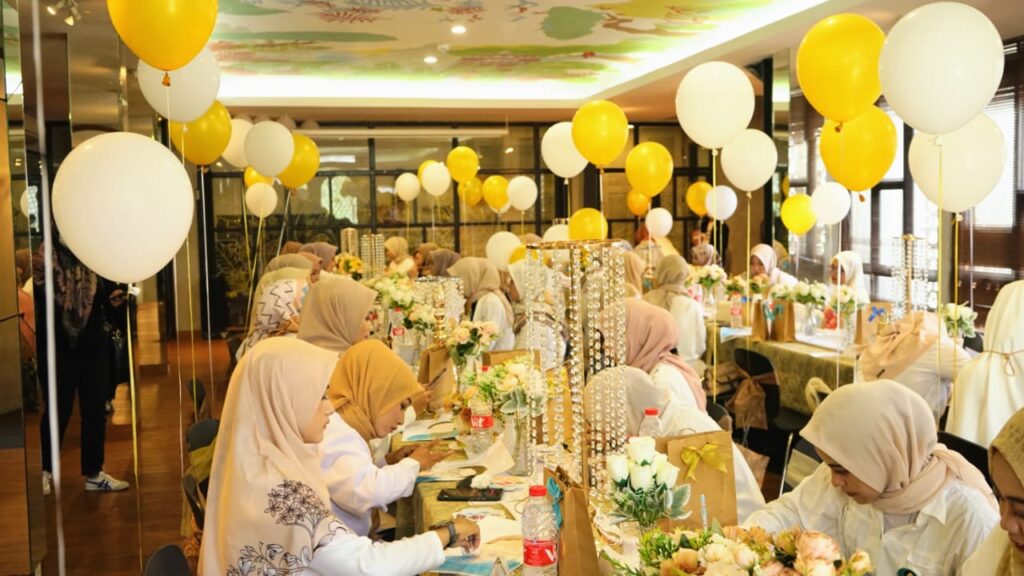 Gandeng MUA, Akhwat Muhaimin Indonesia Gelar Beauty Class