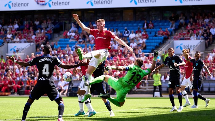 Manchester United vs Atletico Madrid : Gol Cantik Felix, Mctominay Cosplay Roy Keane Hingga Debut Eriksen
