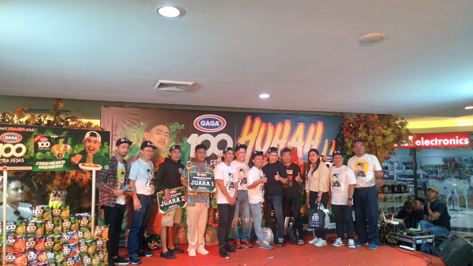 Grand Launching Mie Gaga 100 Extra Pedas Habanero Level 7 Hadir Di Yogyakarta : Ada Tanboy Kun Dan Dyodoran