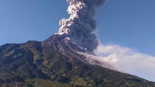 Tepat Hari Ini, 12 Tahun Yang Lalu. Peritiwa Letusan Gunung Merapi Yang Memakan Banyak Korban