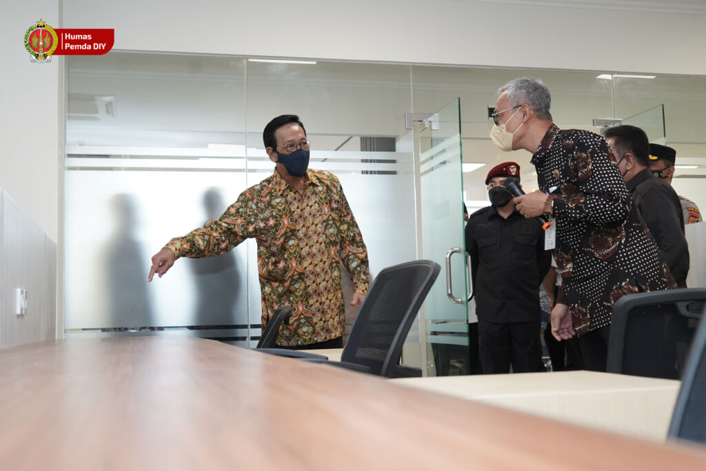 Usai Meresmikan Gedung Inspektorat DIY, Sri Sultan Hamengkubuwono X Harap Inspektorat DIY Serius dalam Melakukan Pengawasan