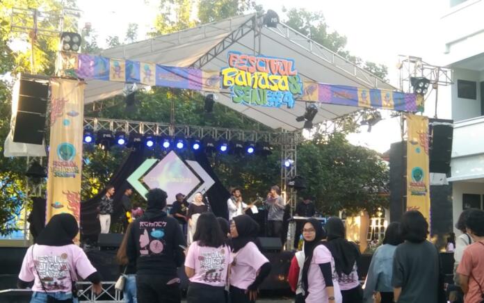 Mahasiswa FBS UNY Gelar Festival Bahasa dan Seni