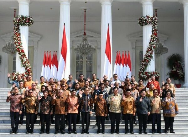 Akan Berlangsung Besok, Jokowi Akan Reshuffle Kebinet